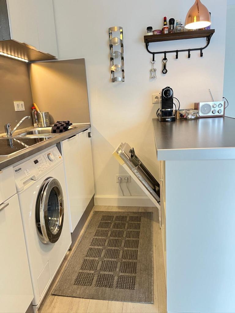 Living At Saarpartments -Adultsonly- 2 Bedrooms, Kitchen - Business & Holiday Apartments For Long- And Short Term Stay, 3 Min To Train Station, Secure E-Bike Parking! Saarbrücken Exterior foto