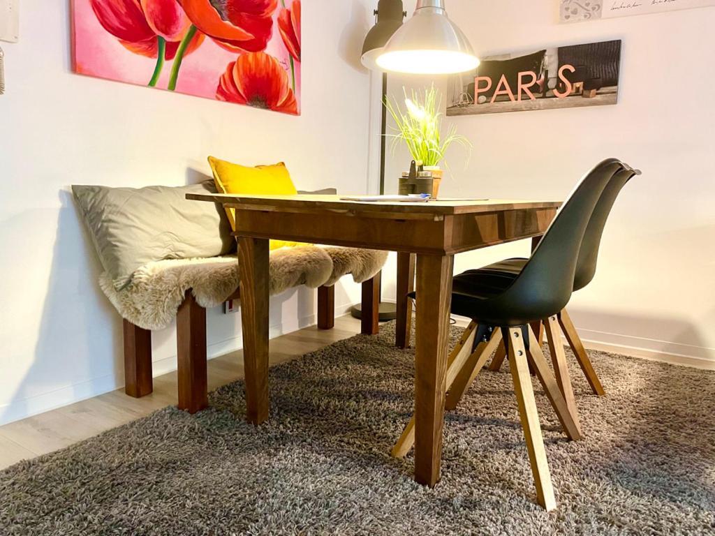 Living At Saarpartments -Adultsonly- 2 Bedrooms, Kitchen - Business & Holiday Apartments For Long- And Short Term Stay, 3 Min To Train Station, Secure E-Bike Parking! Saarbrücken Exterior foto